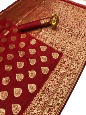 Red Jacquard Cotton Printed Saree With Blouse 1