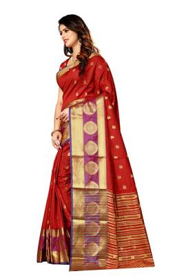 Red woven silk blend saree with blouse 2