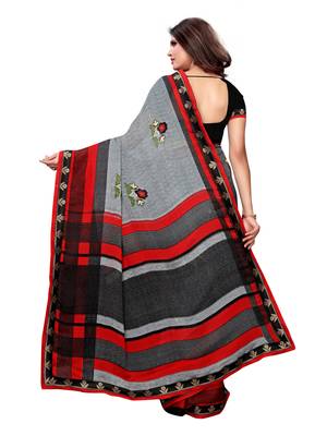 Grey Printed Chiffon Saree With Blouse 4