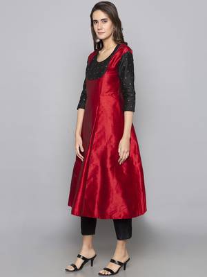 Red woven art silk long kurti 4