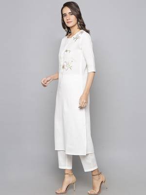 Off-white embroidered cotton long kurti 4