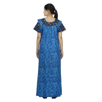 Blue & black colour dots design printed round  neck cotton nighty for ladies nightwear 3
