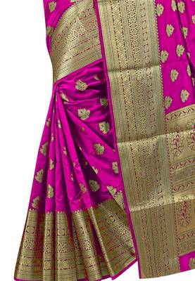 Magenta woven silk blend saree with blouse 3