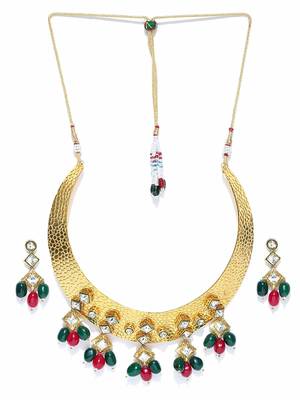 La Trendz Designer Gold Necklace Set For Women 1