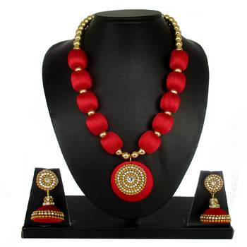 Red necklaces 1