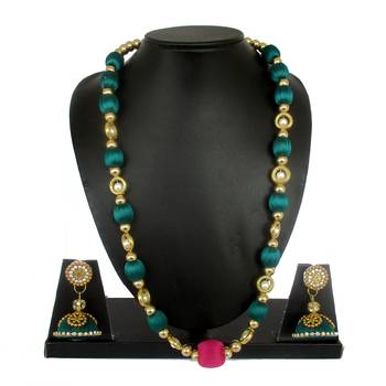 Green necklaces 1