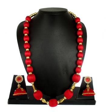 Red necklaces 1