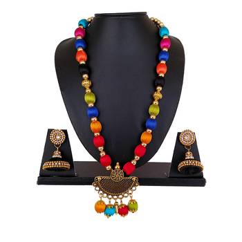 Multicolor necklaces 1