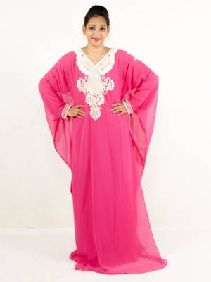 Light-pink embroidered georgette islamic kaftans 1
