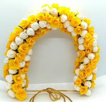 Yellow gajra/veni 1