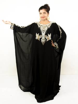 Black embroidered georgette islamic kaftan 1