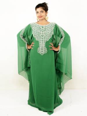 Green embroidered georgette islamic kaftan 1