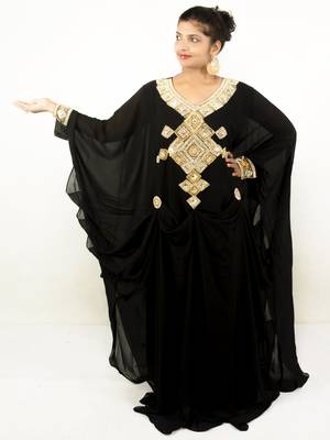 Black embroidered georgette islamic kaftan 1