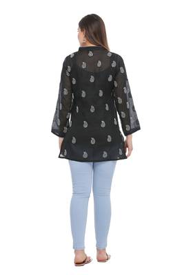 Black Embroidered Cotton Chikankari Kurti  2