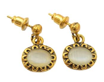 Gold earrings 2