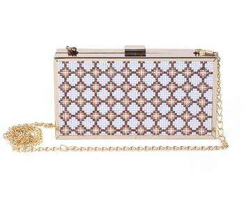 Tile pattern clutch 5