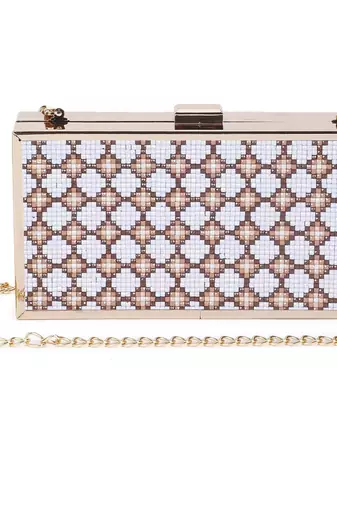 Tile pattern clutch