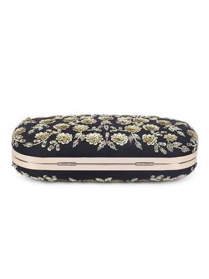 Bewitching black clutch 4