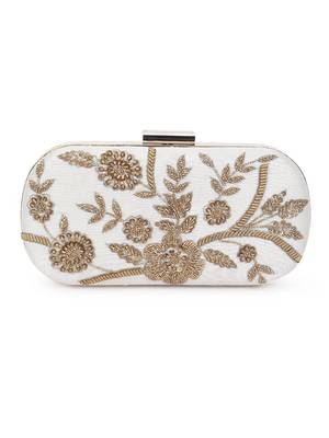Dazzling beige clutch 1