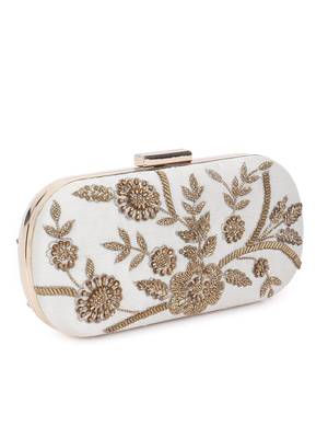 Dazzling beige clutch 2