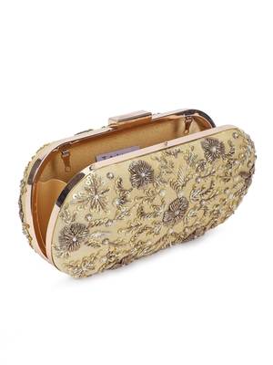 Exquisite gold clutch 3