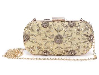 Exquisite gold clutch 5