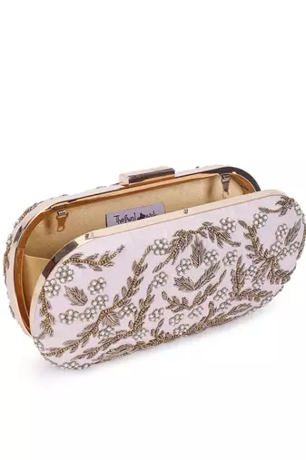 Graceful pink clutch