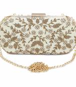 Pearl precious clutch