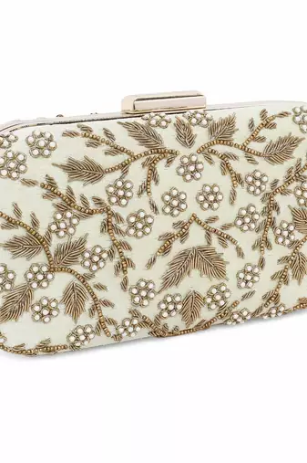 Pearl precious clutch