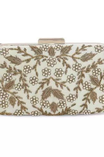 Pearl precious clutch