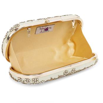 Pearl precious clutch 5