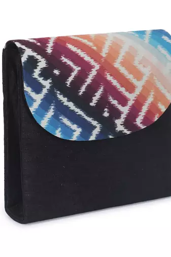 Fun flap clutch