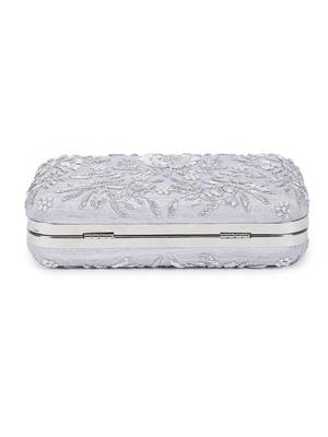 Pleasing silver clutch 3