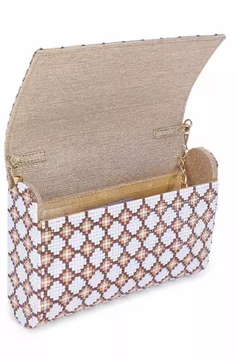 Tile white clutch