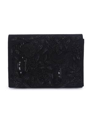 Garden in the dark clutch 1