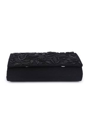 Garden in the dark clutch 4