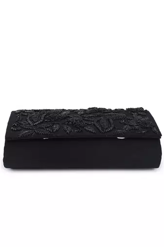 Garden in the dark clutch