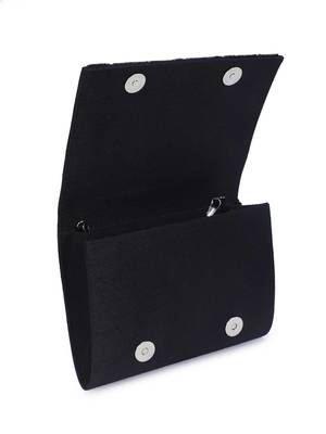 Garden in the dark clutch 5