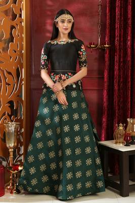 Green Embroidered Silk Unstitched Lehenga With Dupatta 3