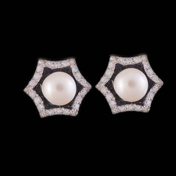4.60 Gms Silver With Pearl Earrings 1
