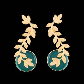 Green Onyx And Gold Stylish Earrings 1