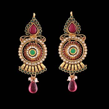 Golden Kundan And Onyx Exquisite Earrings 2