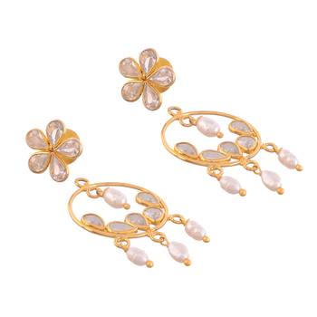Golden Kundan Elegant Earrings 2