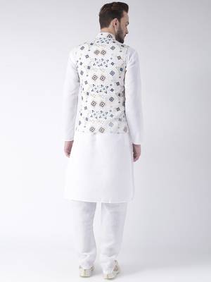White Printed Cotton Kurta Pajama 4