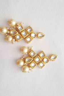 Hanging Kudan Earring 