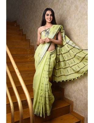 Light Lime Green Color Handwoven Linen Saree 2