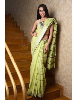 Light Lime Green Color Handwoven Linen Saree 3