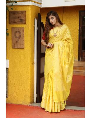 Yellow Shade Cotton Banarasi Handwoven Saree 1