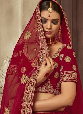 Blood-Red Thread Embroidery Velvet Semi Stitched Lehenga With Dupatta 3