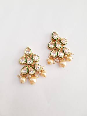 Drop Emeralld Earring 1